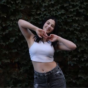 Meet your Posher, Avalynne